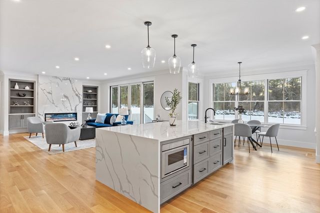 6 Parker Road, Bedford, MA 01730