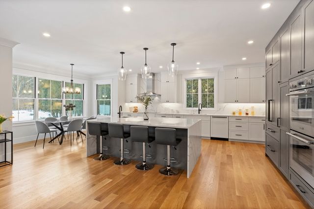 6 Parker Road, Bedford, MA 01730