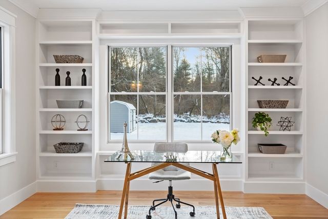 6 Parker Road, Bedford, MA 01730