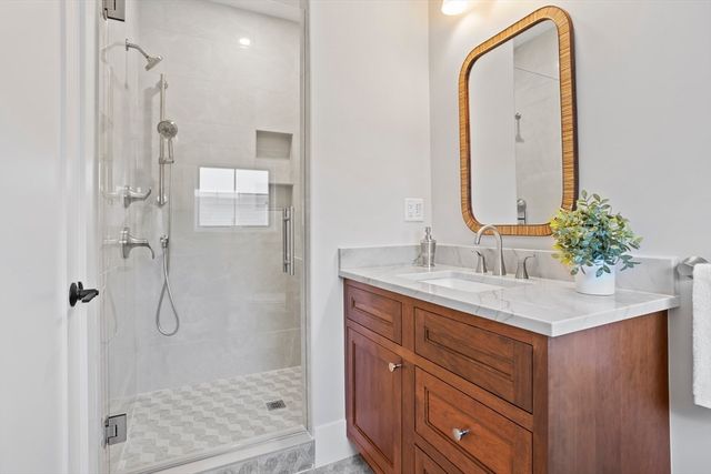 6 Parker Road, Bedford, MA 01730