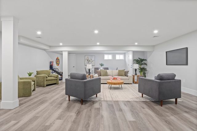 6 Parker Road, Bedford, MA 01730