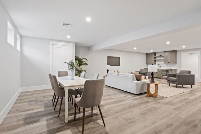 6 Parker Road, Bedford, MA 01730