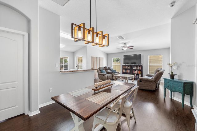 8020 ALAMOSA WOOD AVENUE, Ruskin, FL 33573