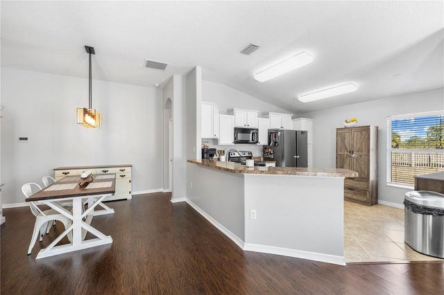 8020 ALAMOSA WOOD AVENUE, Ruskin, FL 33573