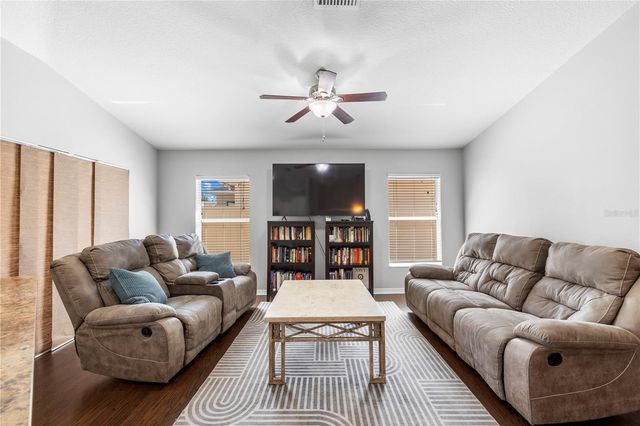 8020 ALAMOSA WOOD AVENUE, Ruskin, FL 33573