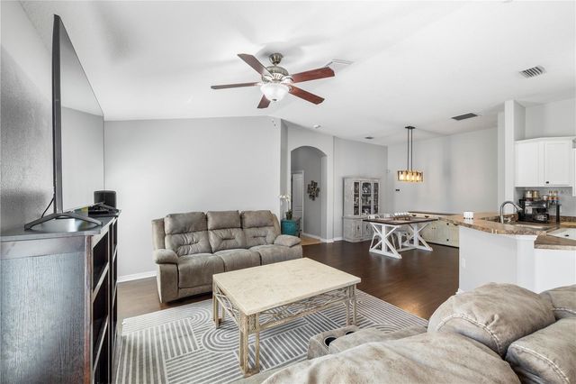 8020 ALAMOSA WOOD AVENUE, Ruskin, FL 33573