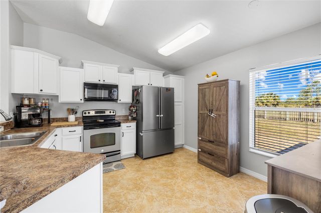 8020 ALAMOSA WOOD AVENUE, Ruskin, FL 33573