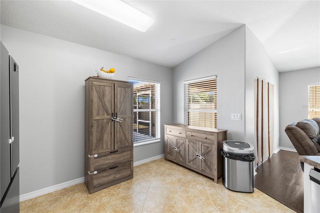 8020 ALAMOSA WOOD AVENUE, Ruskin, FL 33573