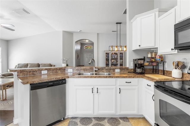 8020 ALAMOSA WOOD AVENUE, Ruskin, FL 33573