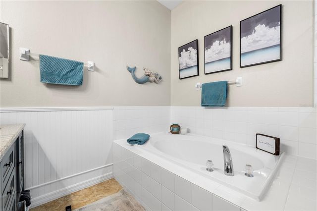 8020 ALAMOSA WOOD AVENUE, Ruskin, FL 33573