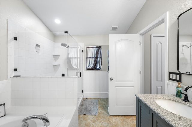 8020 ALAMOSA WOOD AVENUE, Ruskin, FL 33573