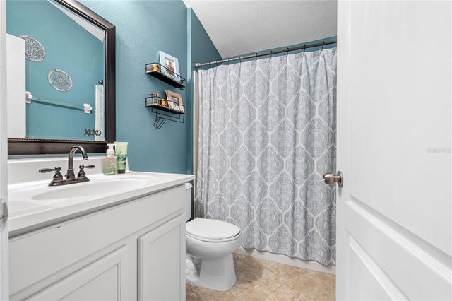 8020 ALAMOSA WOOD AVENUE, Ruskin, FL 33573