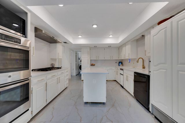 950 Shady Cove Place, Desoto, TX 75115