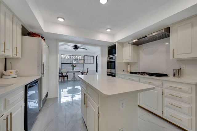 950 Shady Cove Place, Desoto, TX 75115