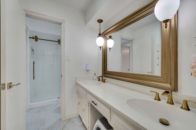 950 Shady Cove Place, Desoto, TX 75115