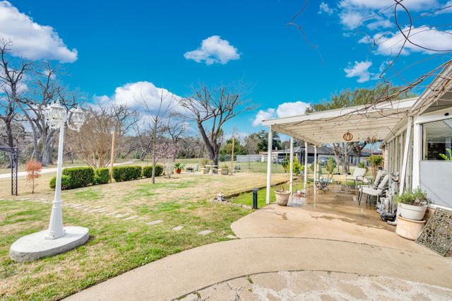 950 Shady Cove Place, Desoto, TX 75115