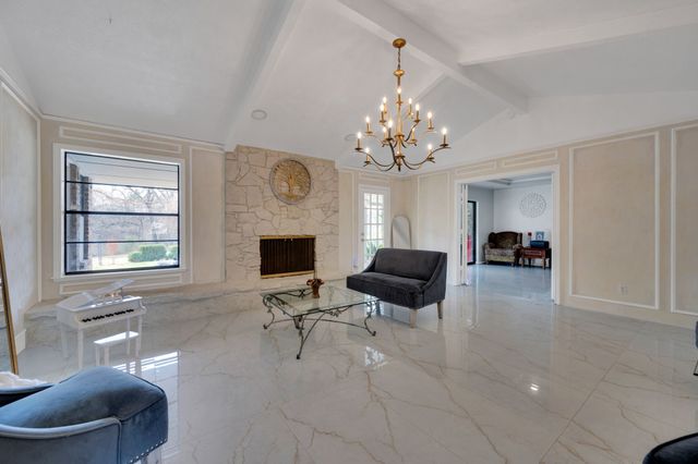 950 Shady Cove Place, Desoto, TX 75115