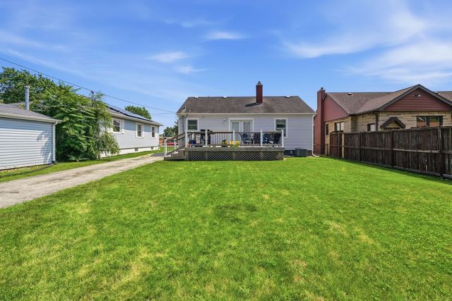2642 RIDGE Road, Lansing, IL 60438