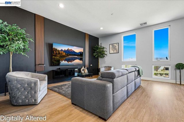 140 Coronado Ave, Alameda, CA 94501