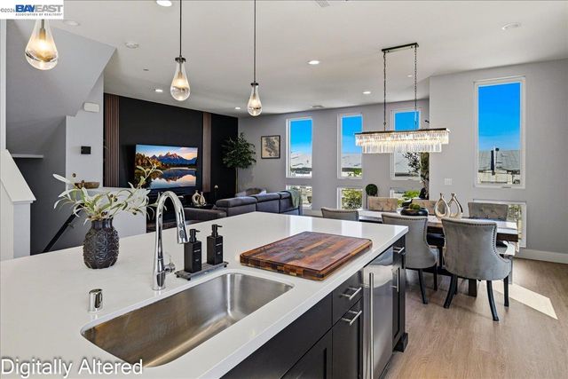 140 Coronado Ave, Alameda, CA 94501