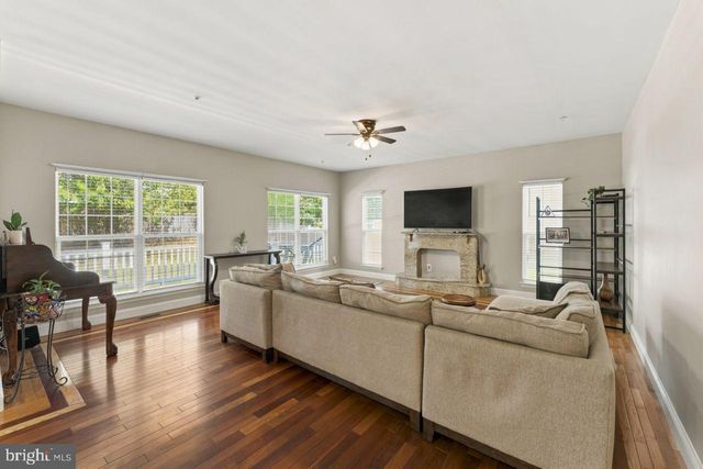 7003 LANHAM LN, Fort Washington, MD 20744