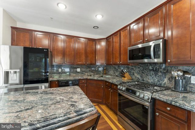 7003 LANHAM LN, Fort Washington, MD 20744