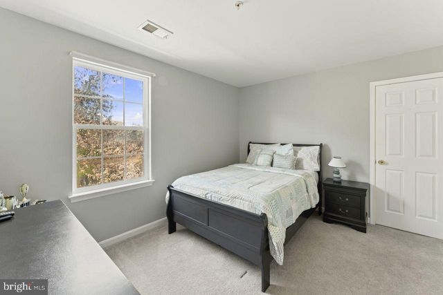 7003 LANHAM LN, Fort Washington, MD 20744