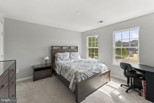 7003 LANHAM LN, Fort Washington, MD 20744