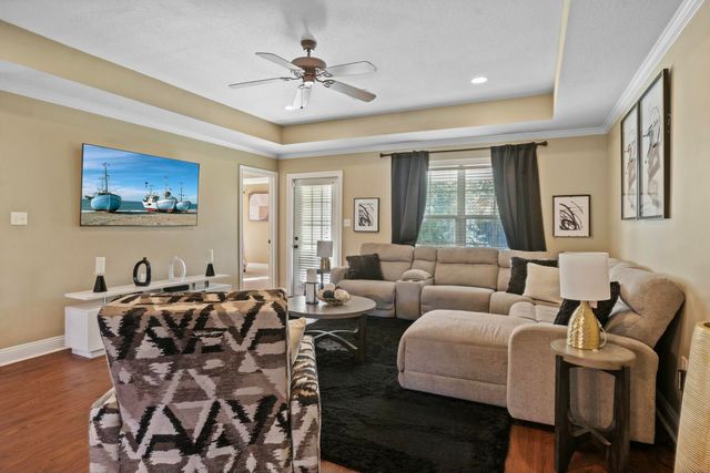 10 Clear Springs Ct., Hattiesburg, MS 39402