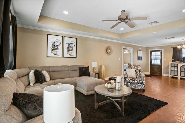 10 Clear Springs Ct., Hattiesburg, MS 39402