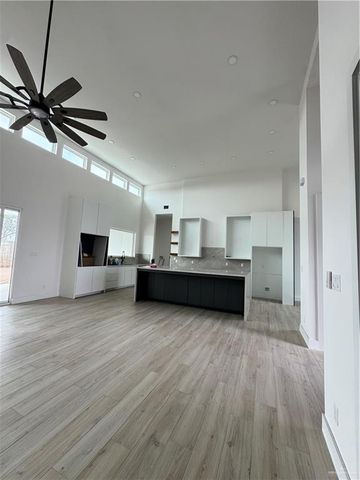 2106 E Clearwater Street, Edinburg, TX 78542