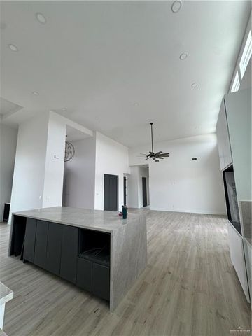 2106 E Clearwater Street, Edinburg, TX 78542