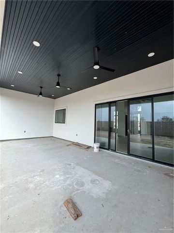 2106 E Clearwater Street, Edinburg, TX 78542