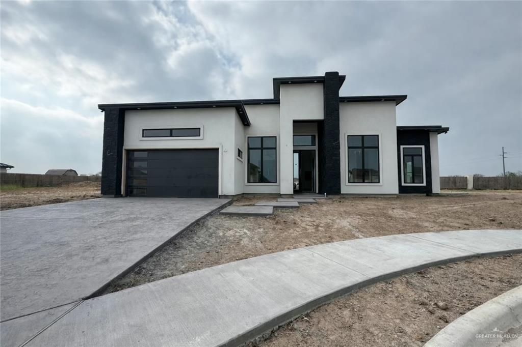 2106 E Clearwater Street, Edinburg, TX 78542