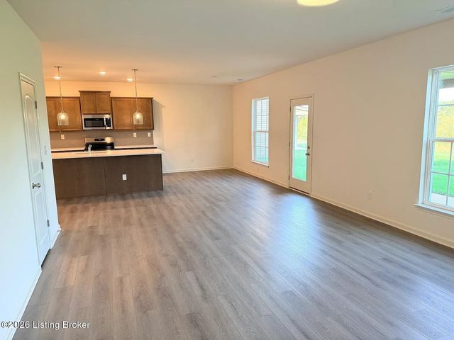 7919 Copper Drift Way, Louisville, KY 40291