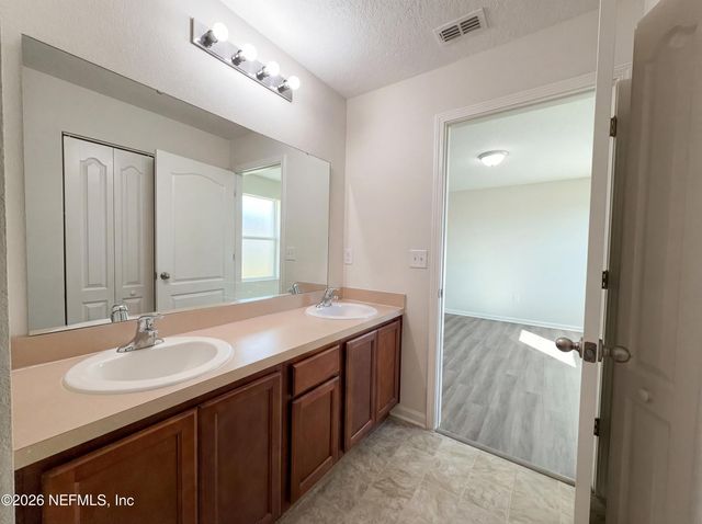 8592 DYLAN MICHAEL Drive, Jacksonville, FL 32210