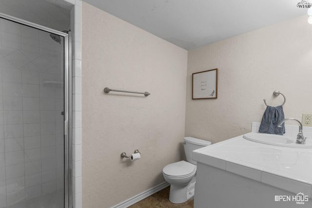 1206 E SYCAMORE DRIVE, Burkburnett, TX 76354