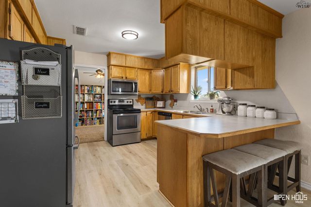 1206 E SYCAMORE DRIVE, Burkburnett, TX 76354