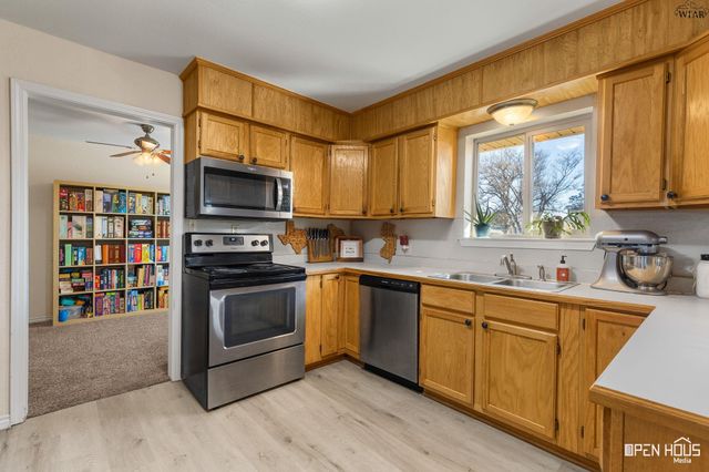 1206 E SYCAMORE DRIVE, Burkburnett, TX 76354