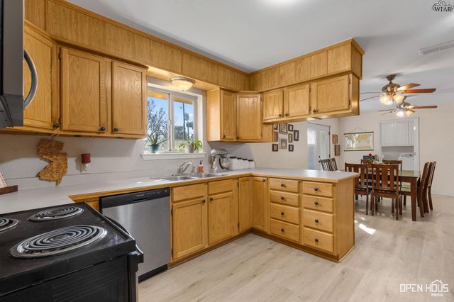 1206 E SYCAMORE DRIVE, Burkburnett, TX 76354