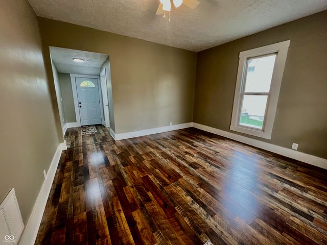 1725 Cottage Avenue, Columbus, IN 47201