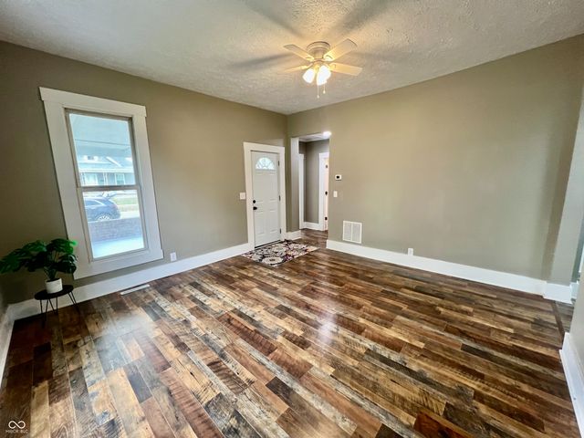 1725 Cottage Avenue, Columbus, IN 47201