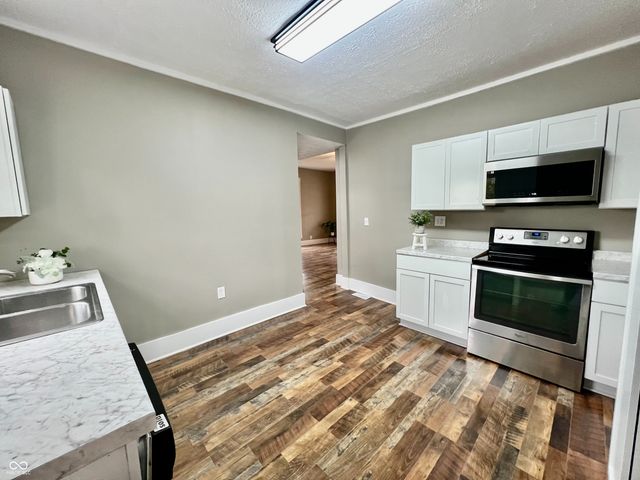 1725 Cottage Avenue, Columbus, IN 47201