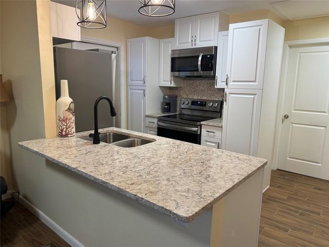 1009 SUMNER BOULEVARD C, Safety Harbor, FL 34695