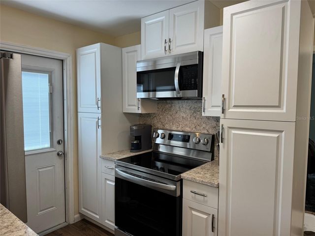 1009 SUMNER BOULEVARD C, Safety Harbor, FL 34695