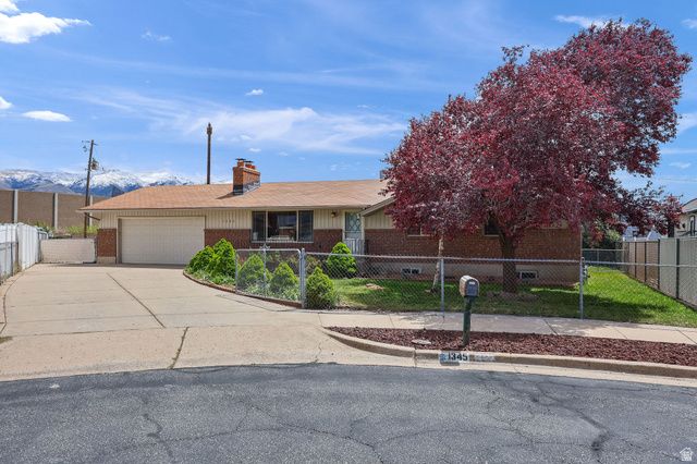 1345 S VALHALLA DR, Clearfield, UT 84015