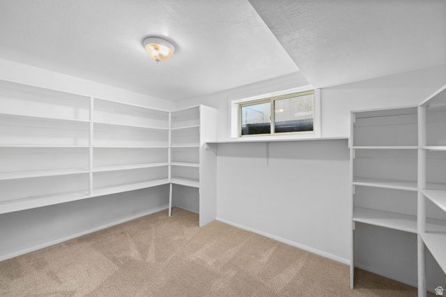 1345 S VALHALLA DR, Clearfield, UT 84015