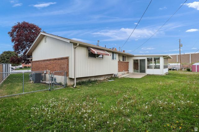 1345 S VALHALLA DR, Clearfield, UT 84015