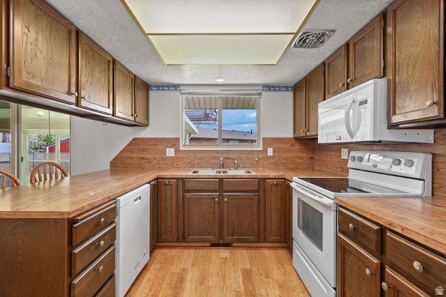 1345 S VALHALLA DR, Clearfield, UT 84015