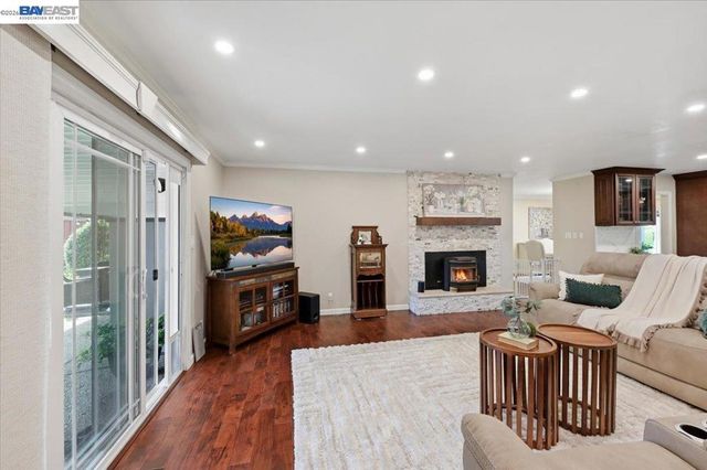 1661 Beckner Ct, Concord, CA 94521